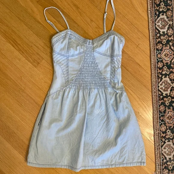 Light denim dress - Picture 1 of 5